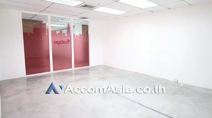  1  Office Space For Rent in Sukhumvit ,Bangkok BTS Asok - MRT Sukhumvit at Rajapark Building AA17104